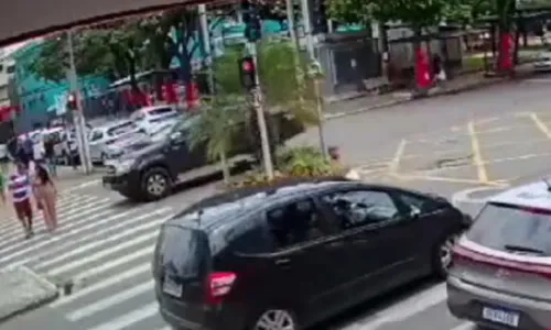 
          Imagem ilustrativa da imagem Homem morre após ser atropelado na faixa de pedestres em Colatina
          