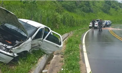 
          Imagem ilustrativa da imagem Homem morre em acidente com três carros em rodovia no ES
          