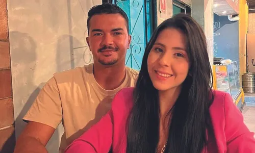 
          Imagem ilustrativa da imagem Irmã desabafa após morte de casal em acostamento: “Não pode ficar sem punição"
          