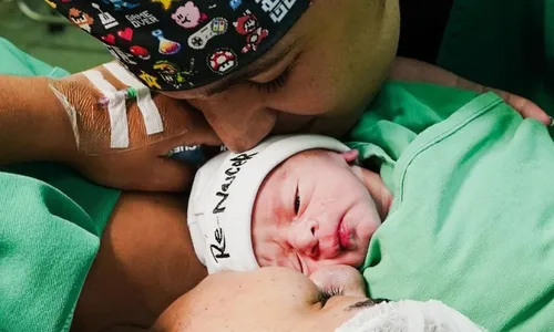 
          Imagem ilustrativa da imagem João Gomes revela motivo para parto de emergência do filho
          