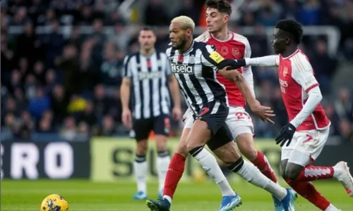 
          Imagem ilustrativa da imagem Joelinton sofre lesão e deve desfalcar Newcastle por seis semanas
          