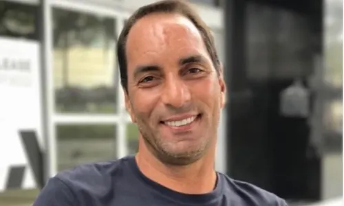 
          Imagem ilustrativa da imagem "Jogou a vida fora por uma atitude inconsequente", diz Edmundo sobre Daniel Alves
          