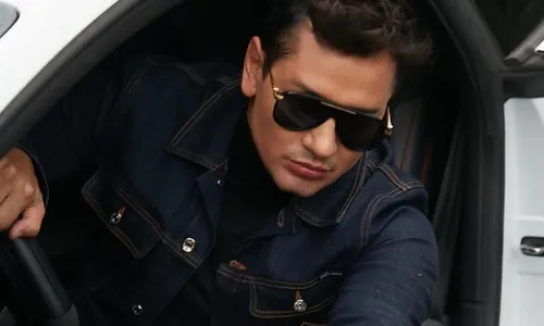 
          Imagem ilustrativa da imagem Ladrões invadem clínica e levam Rolex de R$ 300 mil de dentista das celebridades
          