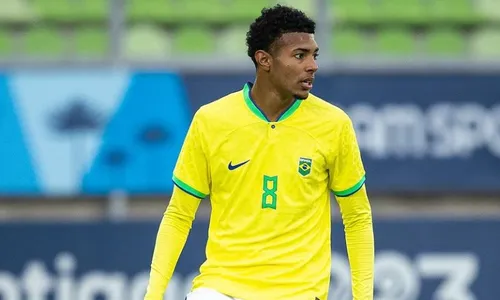 
          Imagem ilustrativa da imagem Lateral Matheus Dias se machuca e é cortado da seleção que disputará o Pré-Olímpico
          