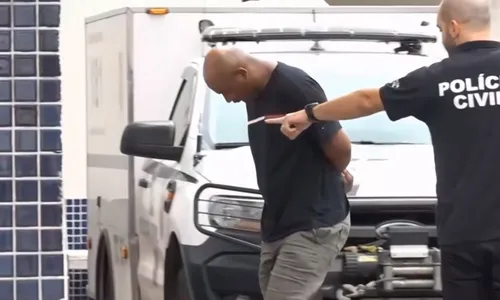 
          Imagem ilustrativa da imagem Líder de facção criminosa é preso em motel na Serra
          