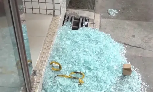 
          Imagem ilustrativa da imagem Lojas são arrombadas e comerciantes ficam no prejuízo na Grande Vitória
          