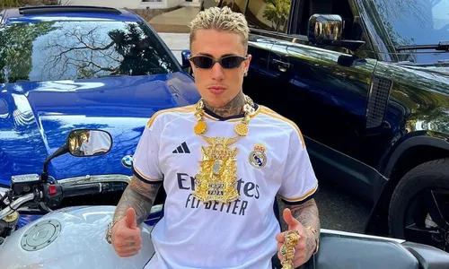 
          Imagem ilustrativa da imagem MC Daniel tem carro de R$ 800 mil roubado e faz apelo aos criminosos
          