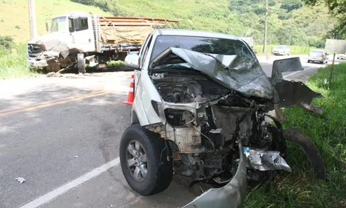 
          Imagem ilustrativa da imagem Mãe e filho sofrem acidente ao retornarem de velório no Sul do ES
          