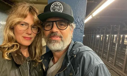 
          Imagem ilustrativa da imagem Mark Ruffalo conta reação de esposa sobre tumor: 'Sabia que você morreria jovem'
          