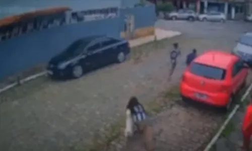 
          Imagem ilustrativa da imagem Menina de 9 anos é atacada por cachorro em rua de Vila Velha
          