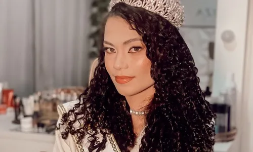 
          Imagem ilustrativa da imagem Miss paga R$ 5.000 para ir a concurso e perde vaga por ser mãe
          