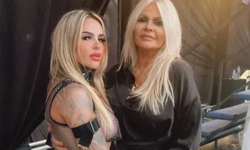 
          Imagem ilustrativa da imagem Monique Evans rebate comentários homofóbicos após postar vídeo com a noiva
          