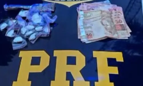 
          Imagem ilustrativa da imagem Motorista é preso transportando drogas em carro na BR-101 no ES
          