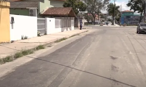 
          Imagem ilustrativa da imagem Mulher é atropelada ao tentar fugir de tiroteio em Vila Velha
          