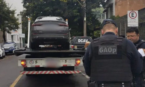 
          Imagem ilustrativa da imagem Mulher é detida com carro clonado avaliado em R$ 100 mil em Vitória
          