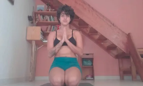 
          Imagem ilustrativa da imagem Mulher perde os movimentos após queda em aula de acroyoga no ES
          