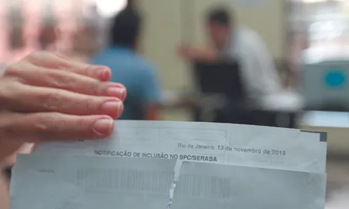 
          Imagem ilustrativa da imagem Mutirão para limpar nome de oitenta mil pessoas
          