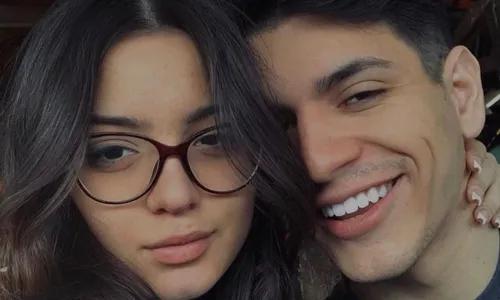 
          Imagem ilustrativa da imagem Namorado divulga "últimas palavras" de vítima de acidente de helicóptero
          