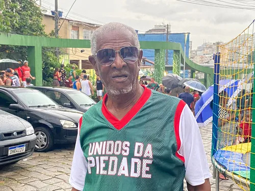 
          Imagem ilustrativa da imagem 'Não tem como não sentir falta', diz velha-guarda sobre Papo Furado na Piedade
          