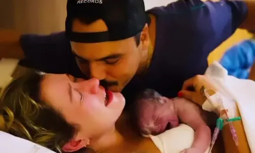 
          Imagem ilustrativa da imagem Nasce filho de Gabriela Pugliesi e Túlio Dek: 'Mais um sonho de Deus'
          