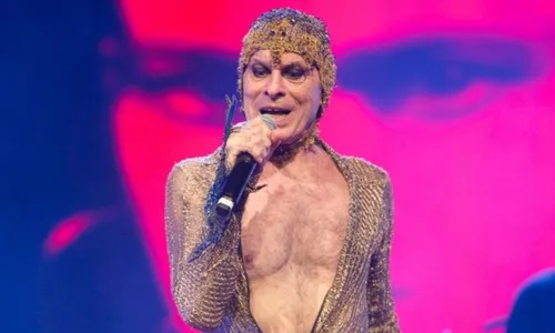 
          Imagem ilustrativa da imagem Ney Matogrosso reage a gritos de 'Ney, tesão, bonito e gostosão' em show
          