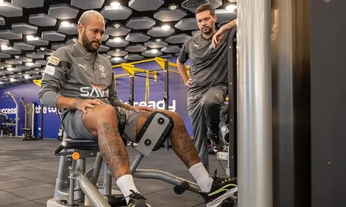 
          Imagem ilustrativa da imagem Neymar é comparado com Rodriguinho por aparência física na volta ao Al-Hilal
          