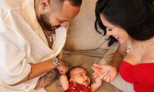 
          Imagem ilustrativa da imagem Neymar passa Natal com os filhos e posa ao lado Bruna Biancardi
          