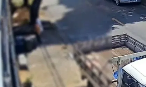 
          Imagem ilustrativa da imagem O que se sabe sobre o caso da menina de 12 anos deixada morta em calçada de BH
          