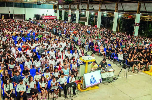 
          Imagem ilustrativa da imagem Oficina de libras e projeto Aprendiz  da ICM 
forma mais de 25 mil membros
          