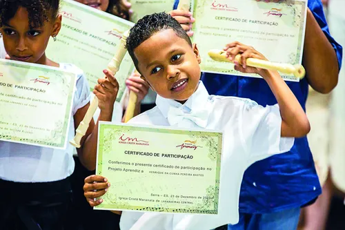 
          Imagem ilustrativa da imagem Oficina de libras e projeto Aprendiz  da ICM 
forma mais de 25 mil membros
          