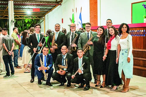 
          Imagem ilustrativa da imagem Oficina de libras e projeto Aprendiz  da ICM 
forma mais de 25 mil membros
          