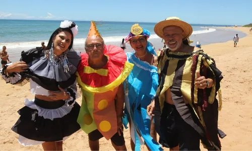 
          Imagem ilustrativa da imagem Os blocos já estão na rua: confira a programação deste sábado
          