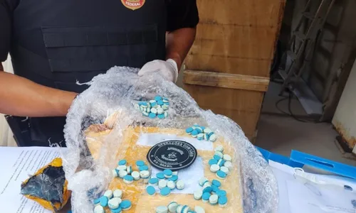 
          Imagem ilustrativa da imagem PF descobre 100 comprimidos de ecstasy em encomenda dos Correios para Guarapari
          