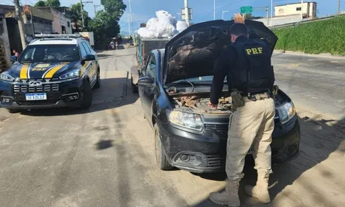 
          Imagem ilustrativa da imagem PRF recupera carro alugado que estava desaparecido há seis anos
          