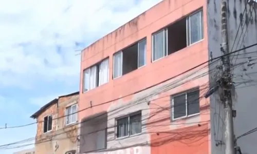 
          Imagem ilustrativa da imagem Pedreiro morre após cair de 3 metros de altura na Serra
          