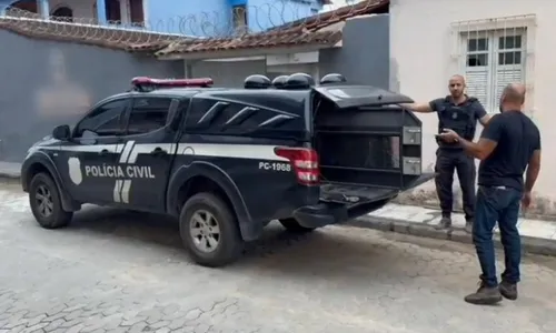 
          Imagem ilustrativa da imagem Polícia Civil prende donos de clínica e enfermeira por cárcere privado em Piúma
          