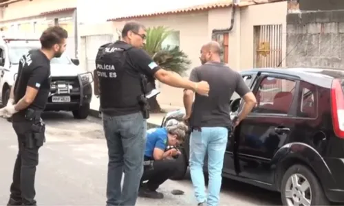 
          Imagem ilustrativa da imagem Polícia identifica mortos dentro de carro na Serra
          