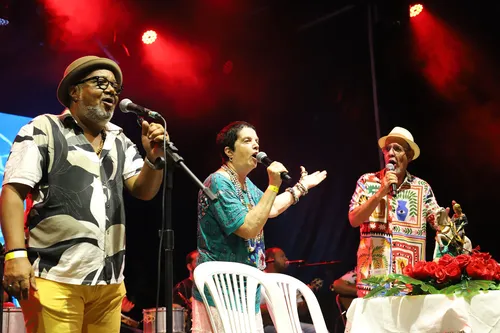 
          Imagem ilustrativa da imagem Polo da Rua da Moeda exaltou o samba
          