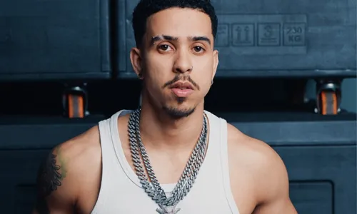 
          Imagem ilustrativa da imagem Pôr do sol deste domingo é com o axé de Saulo
          