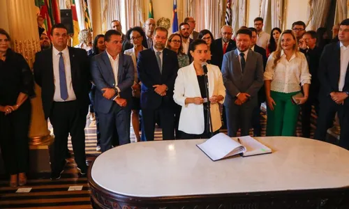 
          Imagem ilustrativa da imagem Posse de novo secretário de Raquel Lyra, indicado pelo PDT, é uma reconciliação?
          