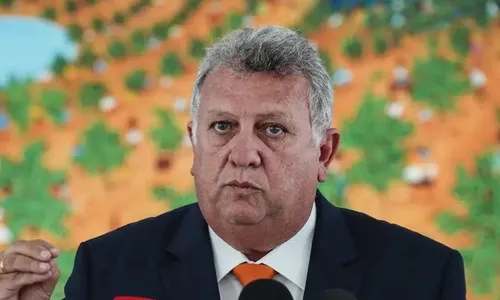 
          Imagem ilustrativa da imagem Poupança encolhe e pode pressionar crédito imobiliário em 2025, diz Carlos Vieira
          