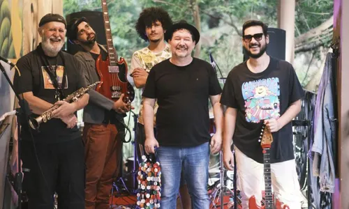 
          Imagem ilustrativa da imagem Primeiro sábado de verão com agito nos bares
          