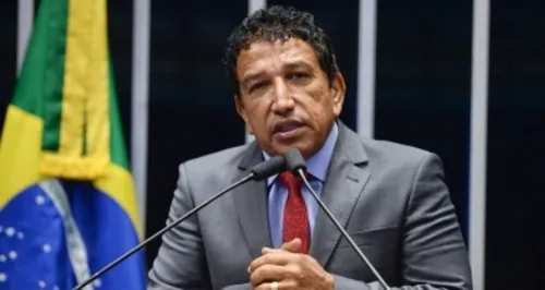 
          Imagem ilustrativa da imagem Prisão de Capitão Assumção foi dentro da igreja, diz Magno Malta
          