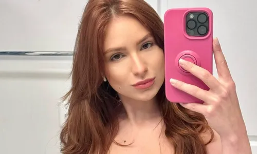 
          Imagem ilustrativa da imagem Procurada pelo FBI, Patrícia Lélis diz que está 'protegida' em outro país
          