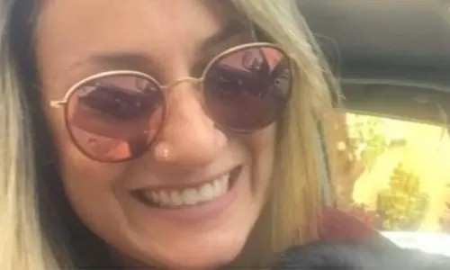 
          Imagem ilustrativa da imagem Publicitária é morta com 10 tiros na frente da casa de amiga em SP
          