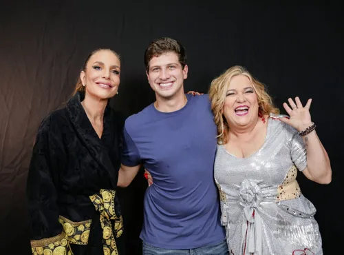 
          Imagem ilustrativa da imagem REVEILLON RECIFE 2024 Segunda noite de festa leva multidão ao Pina
          