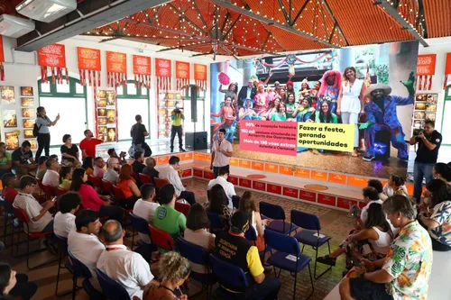 
          Imagem ilustrativa da imagem Recife se consolida como melhor Carnaval do Brasil e maior em linha reta
          
