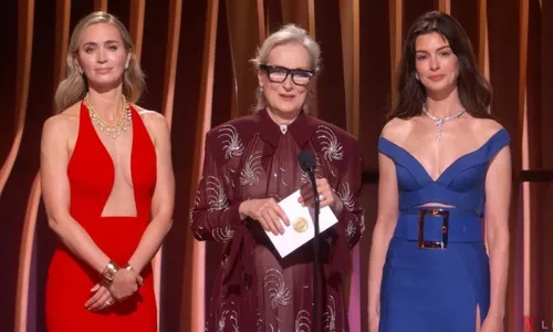 
          Imagem ilustrativa da imagem Reencontro de atrizes de 'O Diabo Veste Prada' causa comoção nas redes sociais
          