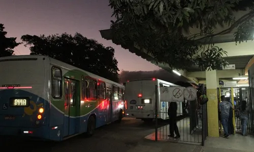 
          Imagem ilustrativa da imagem Réveillon terá operação especial de ônibus no ES
          