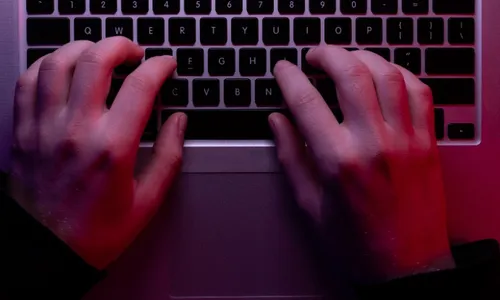 
          Imagem ilustrativa da imagem Rivais dos EUA estão usando inteligência artificial para criar ataques, diz empresa
          